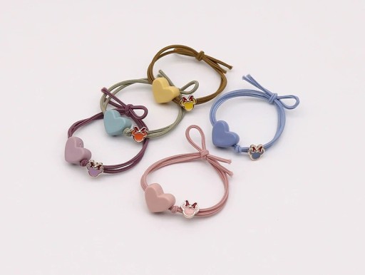 Gumiça para o cabelo com pendente