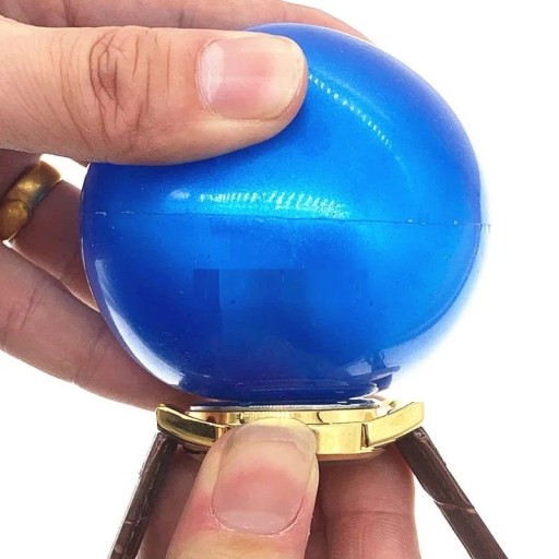 Gummiblok til åbning af bagdækslet på ure. Elastisk gummibold med en diameter på 80 mm for nem afskruning og diskret emballage.
