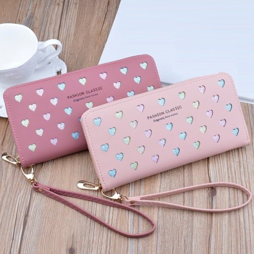 Γυναικεία δερμάτινη πορτοφόλι με καρδιές