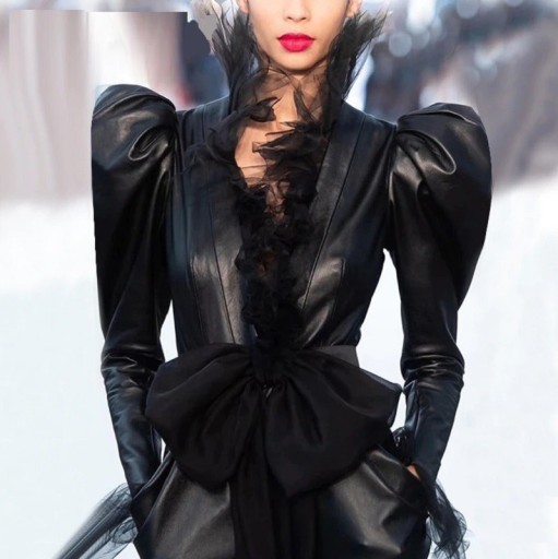 Γυναικεία μπουφάν από τεχνητό δέρμα P2055