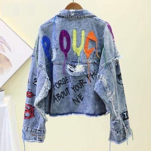Γυναικεία τζιν μπουφάν διακοσμημένη A1893
