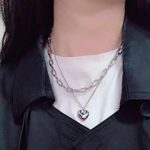 Halsband med dubbelt hjärta för kvinnor