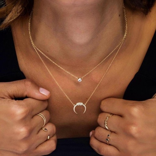 Halsband med halvmåne för kvinnor