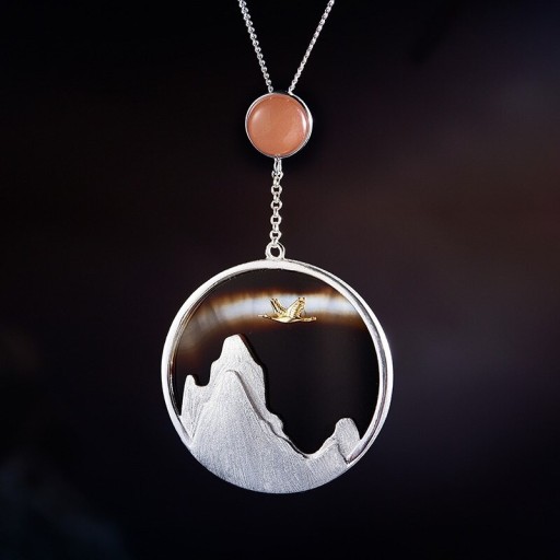 Halsband med runt hänge D721