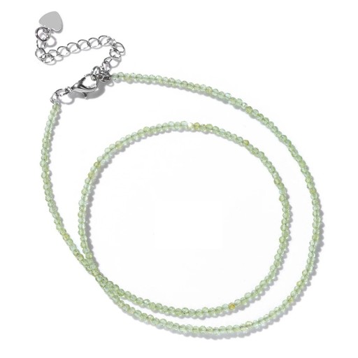 Halskette aus Olivinperlen 2 mm Länge 40 cm verstellbare hellgrüne Kette in Silberfarbe aus Zinklegierung für Frauen und Männer