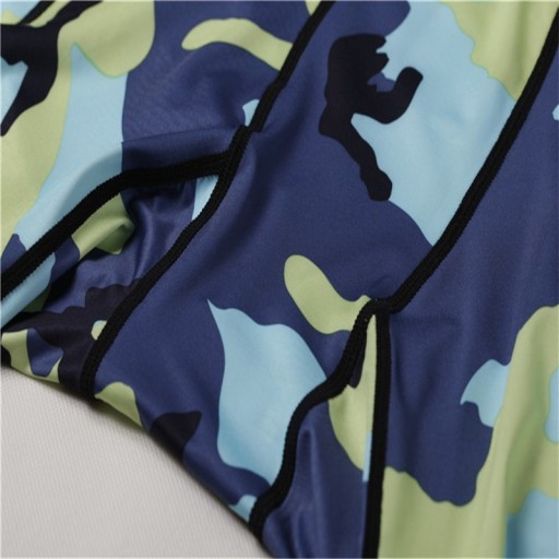 Herren Kompressionsshorts mit Camouflage-Muster