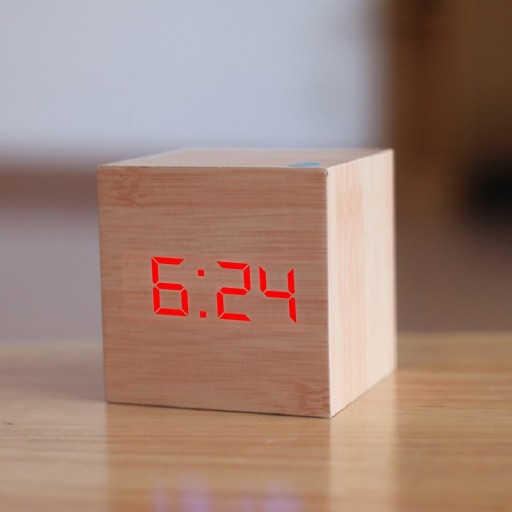 Horloge de bureau en bois
