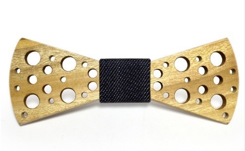 Houten gesneden vlinderdas J652