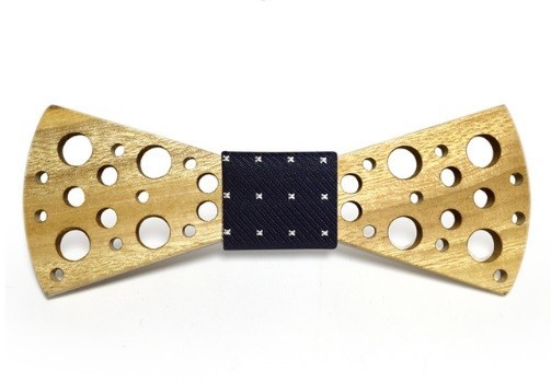 Houten gesneden vlinderdas J652