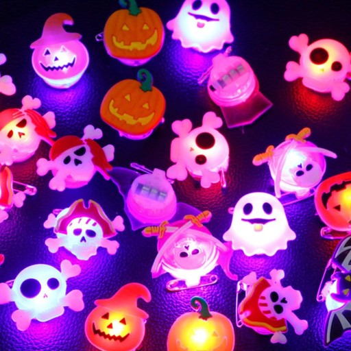 Insignias luminosas de Halloween 5 uds.