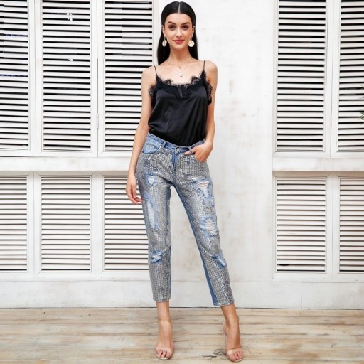 Jeans strappati da donna con paillettes