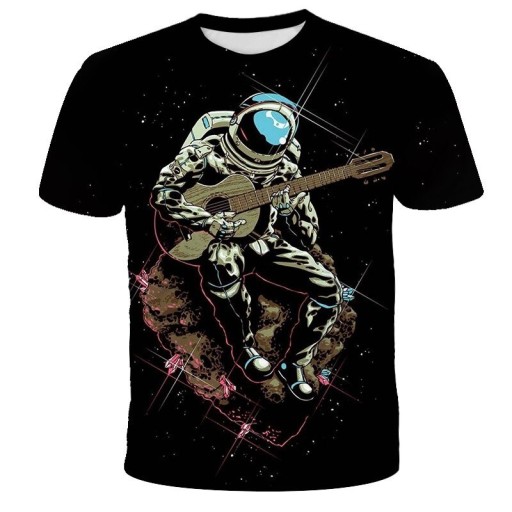Jungen-T-Shirt mit einem Kosmonauten