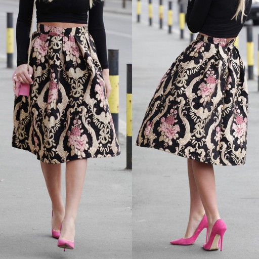 Jupe femme avec des roses