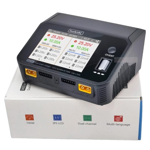 Kaksikanavainen tasapainolaturi M6DAC 3,5 tuuman IPS-näytöllä, 2x 15 A, AC 200 W / DC 700 W, 12,7 x 10,6 x 5,7 cm, EU-pistoke
