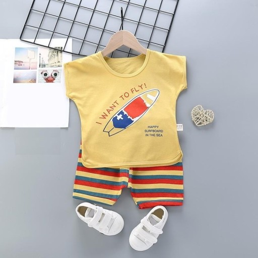 Kinder-T-Shirt und Shorts L1180