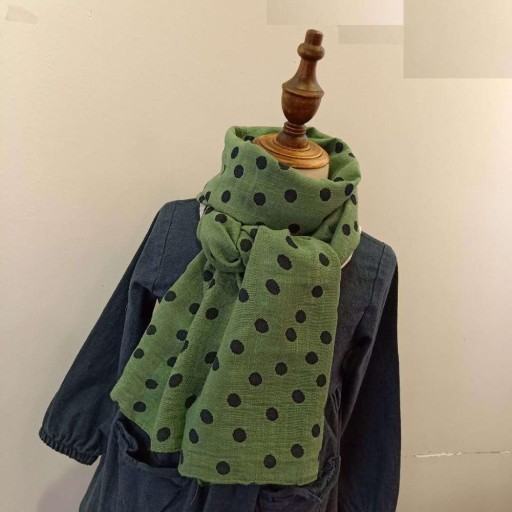 Kinderschal mit Punkten A396