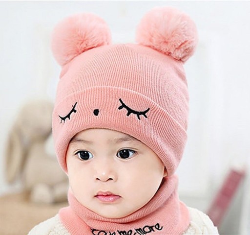Kinderwintermuts met pompons en nekwarmer