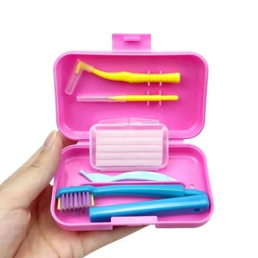 Kit d'aide orthodontique rose, brosse pour appareils dentaires, brosse interdentaire, gratte-langue, bande de cire, crochet, soulagement des appareils