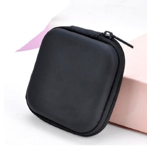 Klein gevormd etui voor onderweg Hoes van PU-leer en EVA met rits rondom Compact vierkant formaat 7,5 x 7,5 x 2 cm