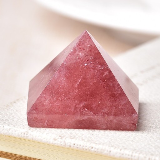 Koristeellinen luonnonkristalli