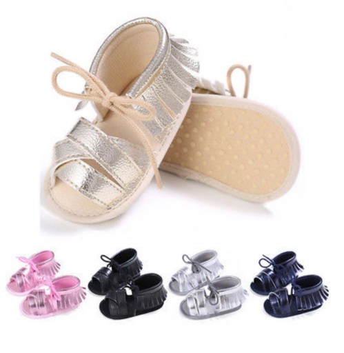 Κοριτσίστικα σανδάλια με φούντες