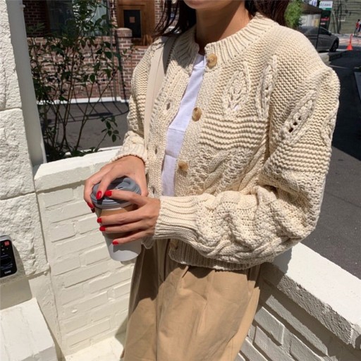 Kort strikket sweater til kvinder G336