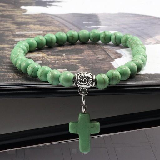 Kralenarmband met kruis
