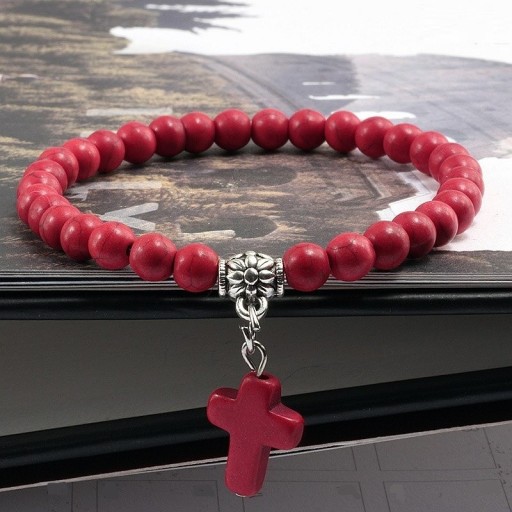 Kralenarmband met kruis