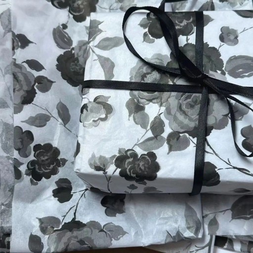 Kukkakuosiset lahjapaperit 50×35 cm silkkiä, musta-harmaa lahjojen, kukkien ja koristeiden pakkaamiseen