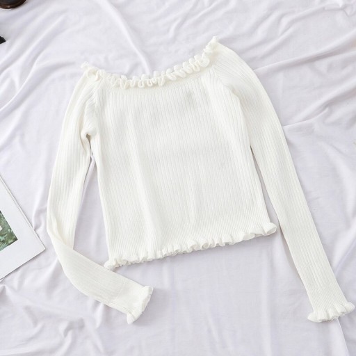 Kurzer Damenpullover mit Rüschen