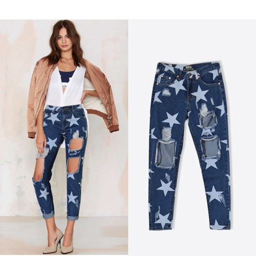 Kvinnors slitna jeans med stjärnor