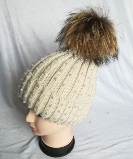 Ladies' Beanie with Pearls
