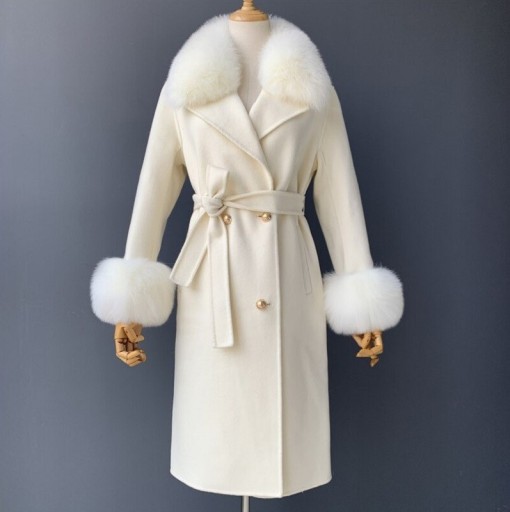 Ladies' Coat P2570