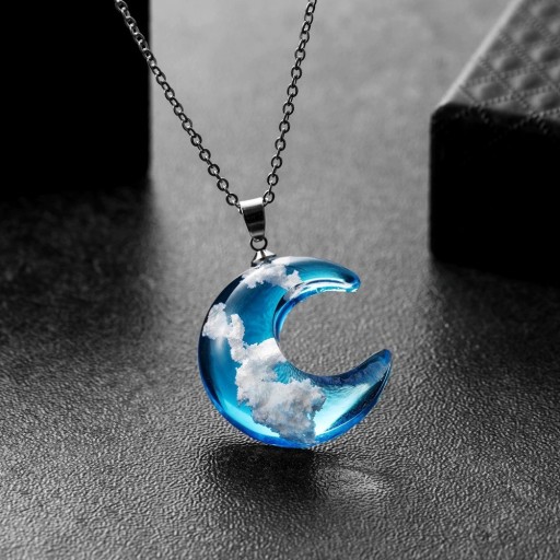 Ladies' Necklace with Crescent Moon G739