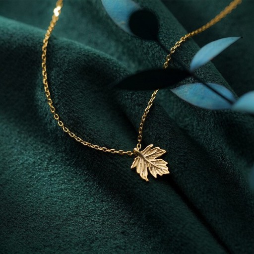 Ladies' Necklace with Leaf G540