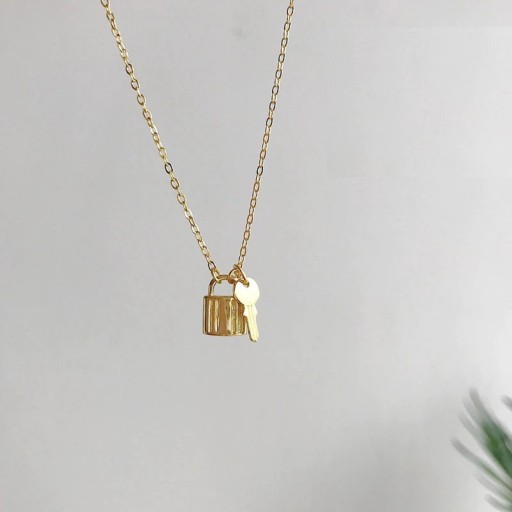 Ladies' Necklace with Lock and Key