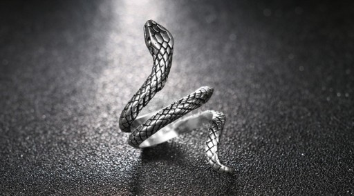 Ladies' Snake Ring