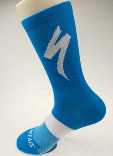 Lange Socken mit Aufdruck