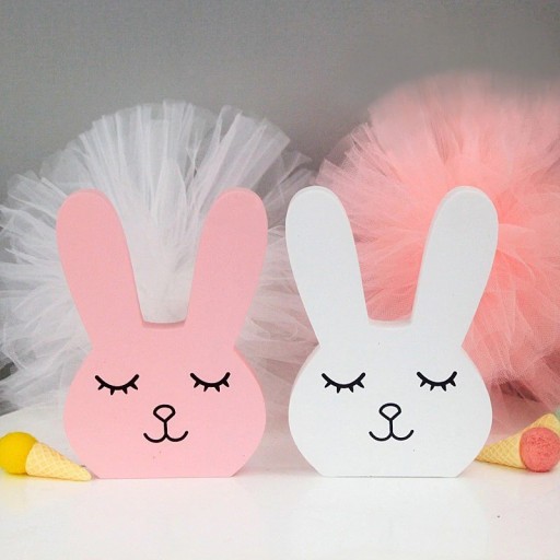 Lapin en bois décoratif