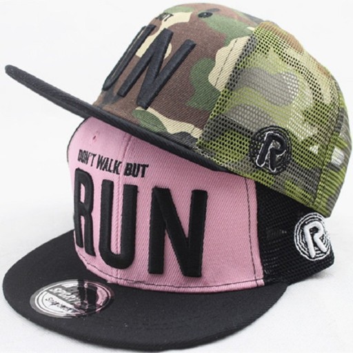 Lasten snapback-lippis kaiverruksella