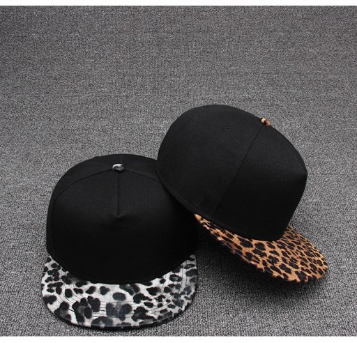 Leopardprint snapback J1607