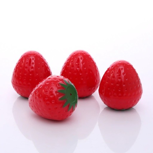 Lippenbalsam in Form einer Erdbeere