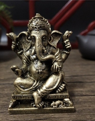 Lord Ganesh szobra 7 cm
