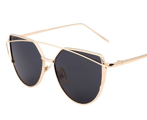 Lunettes de soleil pour femmes au design intéressant J537