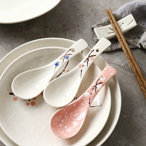 Lžíce na polévku v japonském stylu