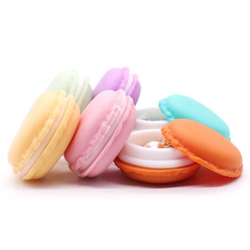 Macaroon-muotoinen korurasia