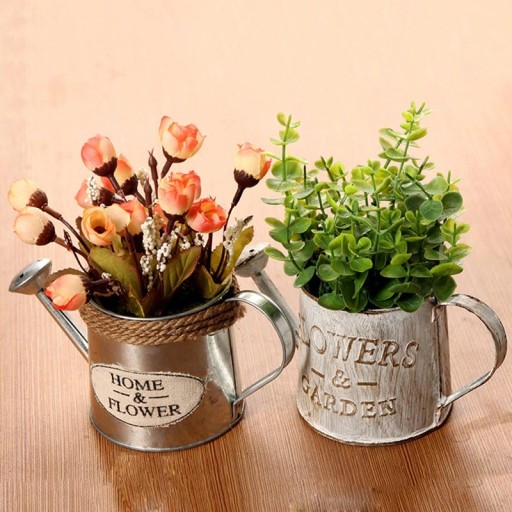 Maceta decorativa en forma de regadera