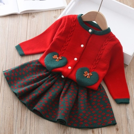Mädchenpullover und Rock L1214