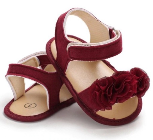 Mädchensandalen mit Blumen A332