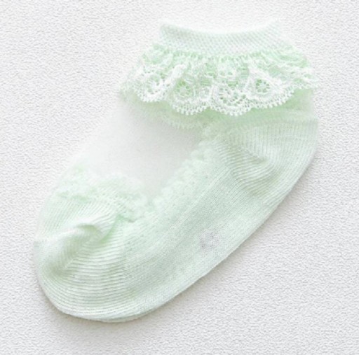 Mädchensocken mit Rüschen